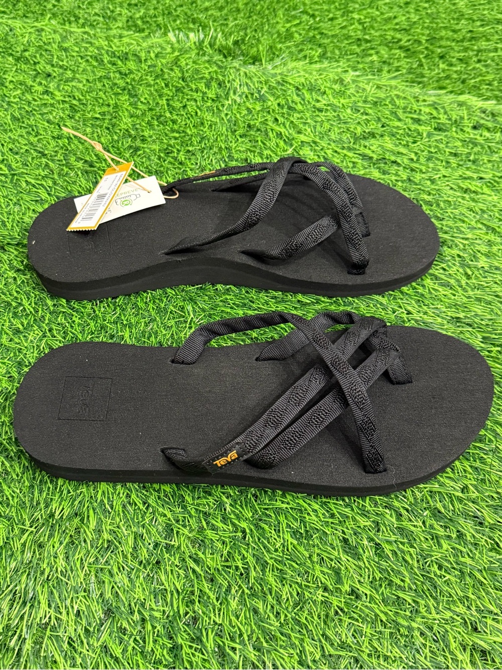 Teva Olowahu Flip Flop Sandals Criss Cross Black Strappy Mush NWT Women’s 11
